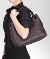 Bottega Veneta® Tasche aus Nappaleder Intrecciato Quetsche Bottega Veneta® Tasche aus Nappaleder Intrecciato Quetsche
