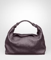 Bottega Veneta® Sloane Tasche aus leichtem Kalbsleder Intrecciato Quetsche Bottega Veneta® Sloane Tasche aus leichtem Kalbsleder Intrecciato Quetsche