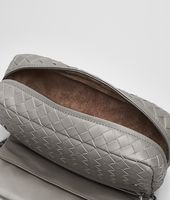 Bottega Veneta® Messenger Mini Tasche aus Nappaleder Intrecciato Fume Bottega Veneta® Messenger Mini Tasche aus Nappaleder Intrecciato Fume
