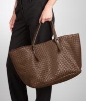 Bottega Veneta® Shopper aus Nappaleder Intrecciato Junior Bottega Veneta® Shopper aus Nappaleder Intrecciato Junior
