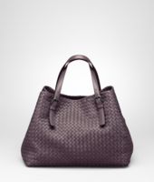 Bottega Veneta® Shopper aus Nappaleder Intrecciato Quetsche Bottega Veneta® Shopper aus Nappaleder Intrecciato Quetsche