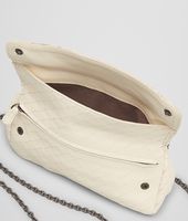 Bottega Veneta® Kleine Messenger-Tasche mit Intrecciomirage Antique Bottega Veneta® Kleine Messenger-Tasche mit Intrecciomirage Antique
