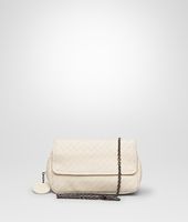 Bottega Veneta® Kleine Messenger-Tasche mit Intrecciomirage Antique Bottega Veneta® Kleine Messenger-Tasche mit Intrecciomirage Antique
