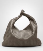 Bottega Veneta® Intrecciato Nappa Maxi Veneta Bottega Veneta® Intrecciato Nappa Maxi Veneta