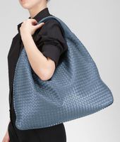 Bottega Veneta® Intrecciato Nappa Maxi Veneta Bottega Veneta® Intrecciato Nappa Maxi Veneta