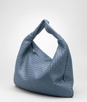 Bottega Veneta® Intrecciato Nappa Maxi Veneta Bottega Veneta® Intrecciato Nappa Maxi Veneta