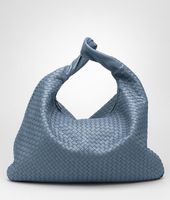 Bottega Veneta® Intrecciato Nappa Maxi Veneta Bottega Veneta® Intrecciato Nappa Maxi Veneta