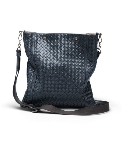 BOTTEGA VENETA - Cross Body Bag aus VN-Leder Intrecciato Celeste Nero