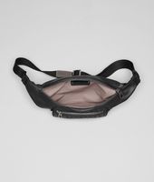 Bottega Veneta® Gürteltasche aus leichtem Kalbsleder Intrecciato Nero Bottega Veneta® Gürteltasche aus leichtem Kalbsleder Intrecciato Nero