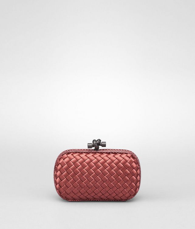 BOTTEGA VENETA KNOT CLUTCH AUS INTRECCIO IMPERO IN BOUCHER MIT AYERS-DETAILS Clutch D fp