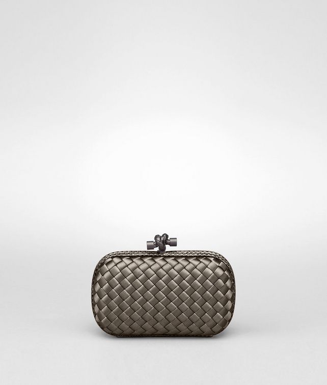 BOTTEGA VENETA KNOT CLUTCH IN FUMÉ INTRECCIO IMPERO, AYERS DETAILS Clutch D fp