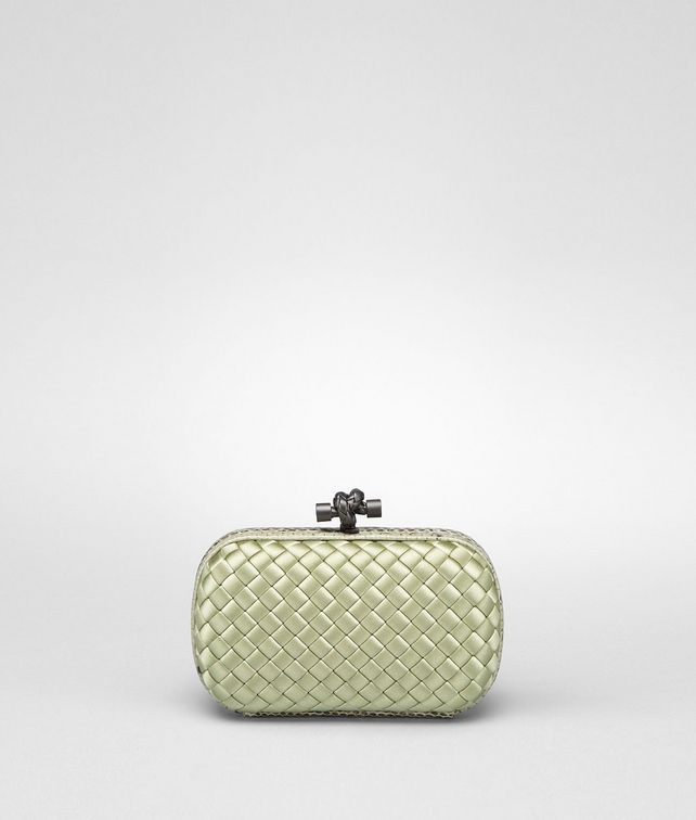 BOTTEGA VENETA KNOT CLUTCH IN RESEDA INTRECCIO IMPERO, AYERS DETAILS Clutch D fp