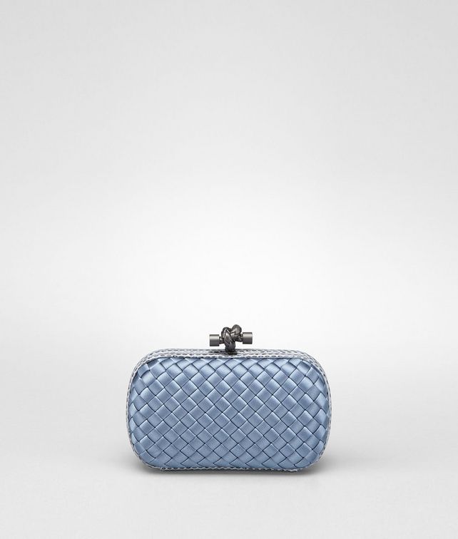 BOTTEGA VENETA Krim Intreccio Impero Ayers Knot Clutch D fp
