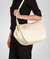 Bottega Veneta® Umhängetasche aus Nappaleder Intrecciato Antique Bottega Veneta® Umhängetasche aus Nappaleder Intrecciato Antique