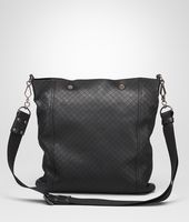 Bottega Veneta® Cross Body Bag aus Intrecciomirage Lave Bottega Veneta® Cross Body Bag aus Intrecciomirage Lave