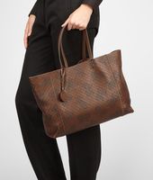 Bottega Veneta® Papillon Tote Bag aus Intrecciomirage Bottega Veneta® Papillon Tote Bag aus Intrecciomirage