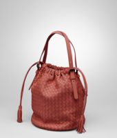 Bottega Veneta® Tasche aus Nappaleder Intrecciato Bottega Veneta® Tasche aus Nappaleder Intrecciato