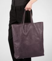 Bottega Veneta® Quetsche Intrecciomirage Intarsio Large Tote Bottega Veneta® Quetsche Intrecciomirage Intarsio Large Tote