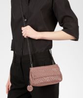 Bottega Veneta® Messenger Mini Tasche Intrecciomirage Intarsio Watteau Bottega Veneta® Messenger Mini Tasche Intrecciomirage Intarsio Watteau