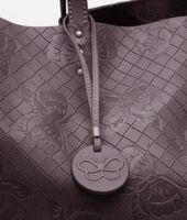 Bottega Veneta® Quetsche Intrecciomirage Intarsio Large Tote Bottega Veneta® Quetsche Intrecciomirage Intarsio Large Tote