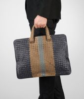 Bottega Veneta® Aktentasche aus Club Fumé Intrecciato Bottega Veneta® Aktentasche aus Club Fumé Intrecciato