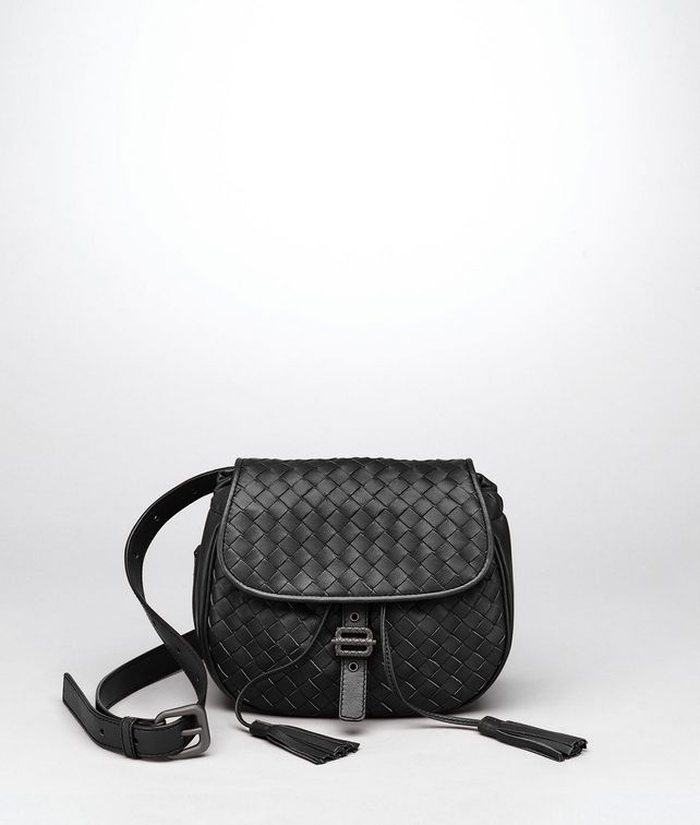 BOTTEGA VENETA Nero Intrecciato Nappa Messenger Bag Crossbody bag D fp