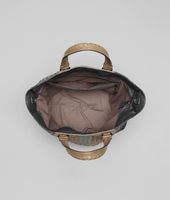 Bottega Veneta® Tote Bag aus Club Fumé Intrecciato Bottega Veneta® Tote Bag aus Club Fumé Intrecciato