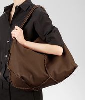 Bottega Veneta® Tasche aus gewaschenem Cervo Leder Junior Bottega Veneta® Tasche aus gewaschenem Cervo Leder Junior