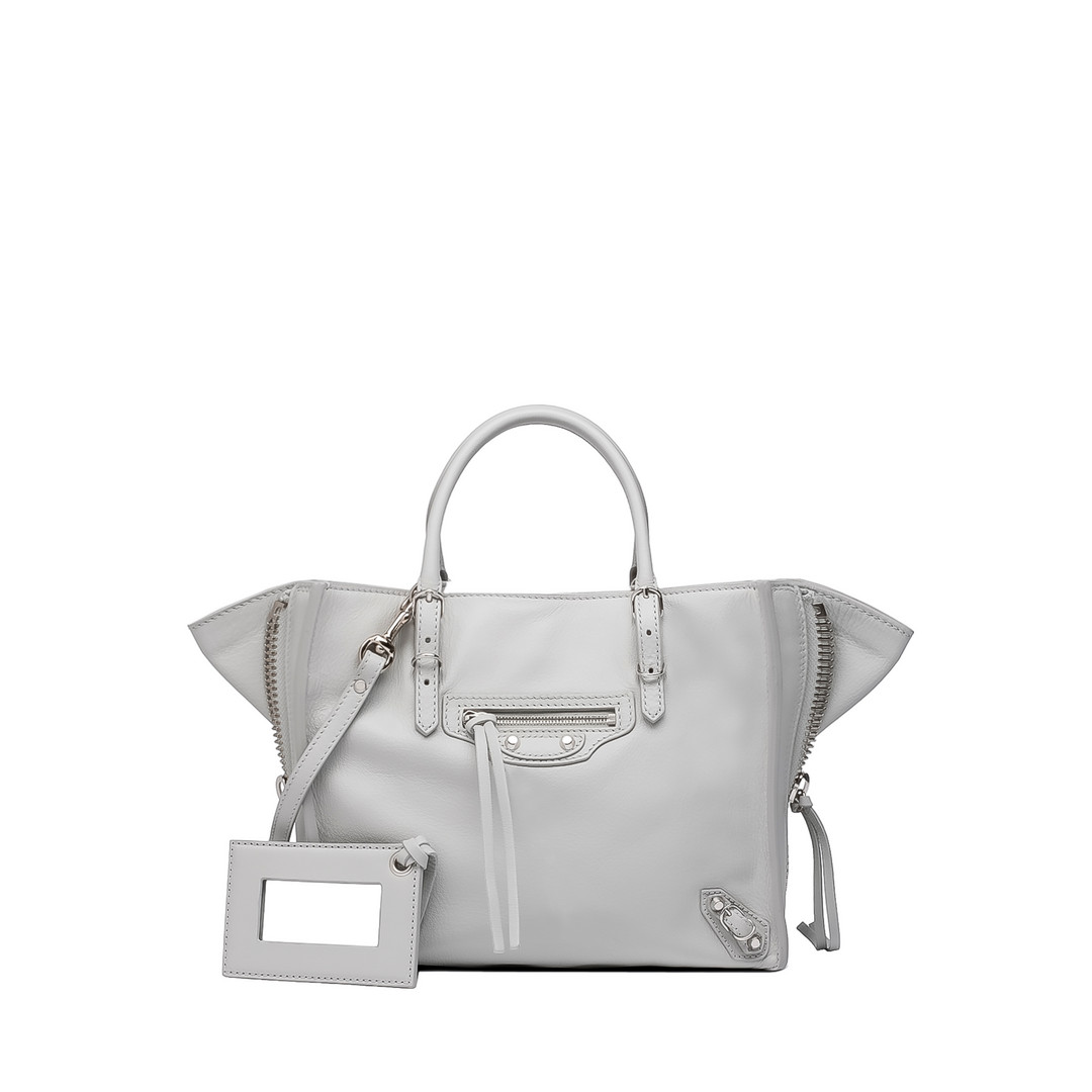 Balenciaga Mini Papier A4 Zip Around
Balenciaga Mini Papier A4 Zip Around