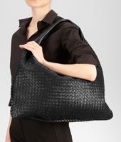 Bottega Veneta® Nero Intreccio Tricot Raffia Maxi Veneta Bottega Veneta® Nero Intreccio Tricot Raffia Maxi Veneta