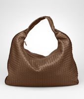 Bottega Veneta® Junior Intrecciato Nappa Maxi Veneta Bottega Veneta® Junior Intrecciato Nappa Maxi Veneta