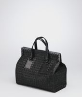 Bottega Veneta® Tasche aus Intreccio Tricot Raffia Nero Bottega Veneta® Tasche aus Intreccio Tricot Raffia Nero