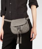 Bottega Veneta® Messenger Tasche aus Nappaleder Intrecciato Fume Bottega Veneta® Messenger Tasche aus Nappaleder Intrecciato Fume