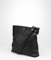 Bottega Veneta® Cross Body Bag aus gewachstem Leder und weichem Kaimanleder Nero Bottega Veneta® Cross Body Bag aus gewachstem Leder und weichem Kaimanleder Nero