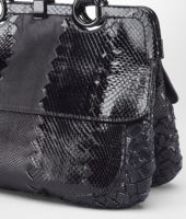 Bottega Veneta® Twin Tasche aus Karung, Ayers und Rochenleder Nero Bottega Veneta® Twin Tasche aus Karung, Ayers und Rochenleder Nero