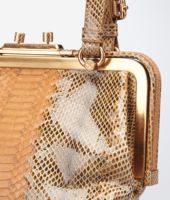 Bottega Veneta® Tasche aus Ayers und Rochenleder Kari Bottega Veneta® Tasche aus Ayers und Rochenleder Kari