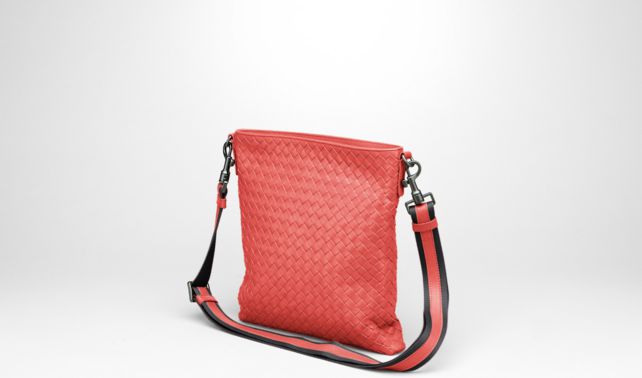 BOTTEGA VENETA - New Red Intrecciato VN Cross Body Messenger