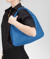 Bottega Veneta® Électrique Intrecciato Nappa Veneta Bottega Veneta® Électrique Intrecciato Nappa Veneta