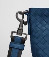 Bottega Veneta® Électrique Intrecciato VN Cross Body Messenger Bottega Veneta® Électrique Intrecciato VN Cross Body Messenger