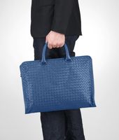 Bottega Veneta® Aktentasche aus leichtem Kalbsleder Intrecciato Électrique Bottega Veneta® Aktentasche aus leichtem Kalbsleder Intrecciato Électrique