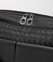 Bottega Veneta® Messenger Umhängetasche aus VN-Leder Intrecciato Nero Bottega Veneta® Messenger Umhängetasche aus VN-Leder Intrecciato Nero