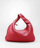 Bottega Veneta® Fraise Intrecciato Nappa Veneta Bottega Veneta® Fraise Intrecciato Nappa Veneta