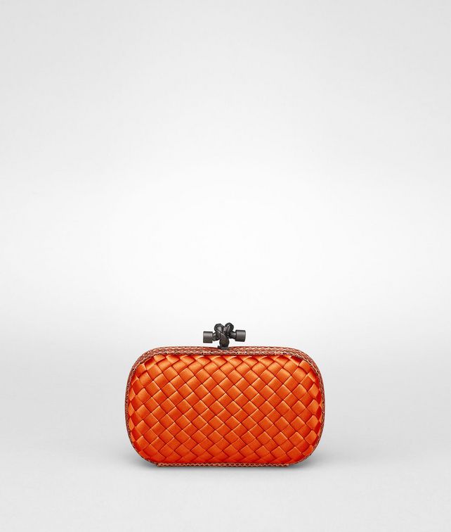 BOTTEGA VENETA KNOT CLUTCH IN TANGERINE INTRECCIO IMPERO, AYERS DETAILS Clutch D fp
