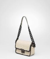 Bottega Veneta® Tasche aus Nappaleder Glass Intrecciato Pearl Bottega Veneta® Tasche aus Nappaleder Glass Intrecciato Pearl