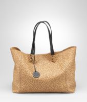 Bottega Veneta® Kenya Nero Intrecciomirage Tote Bottega Veneta® Kenya Nero Intrecciomirage Tote