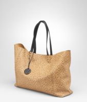 Bottega Veneta® Kenya Nero Intrecciomirage Tote Bottega Veneta® Kenya Nero Intrecciomirage Tote