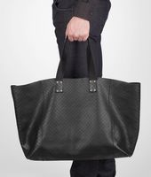 Bottega Veneta® Shopper aus Intrecciomirage Lavé Nero Bottega Veneta® Shopper aus Intrecciomirage Lavé Nero