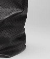 Bottega Veneta® Shopper aus Intrecciomirage Lavé Nero Bottega Veneta® Shopper aus Intrecciomirage Lavé Nero