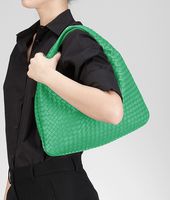 Bottega Veneta® Trèfle Intrecciato Nappa Veneta Bottega Veneta® Trèfle Intrecciato Nappa Veneta
