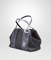 Bottega Veneta® Shopper aus Ayers und Nappaleder Intrecciato Tourmaline Bottega Veneta® Shopper aus Ayers und Nappaleder Intrecciato Tourmaline